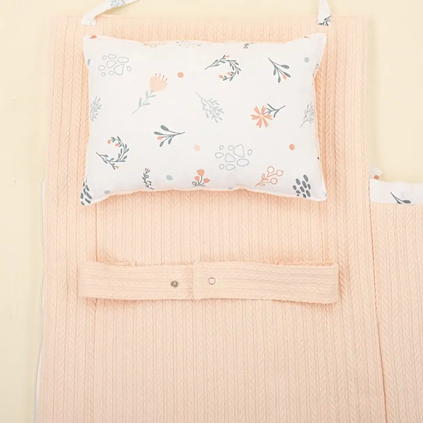 Uyku Tulumu ve Yastık - Somon Örgü - Yeşil Çiçekler