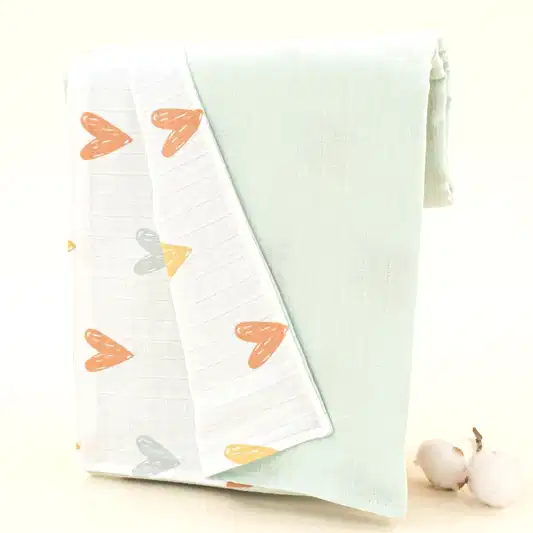 Çift Taraflı Muslin Örtü - Su Yeşili Muslin - Kalpler