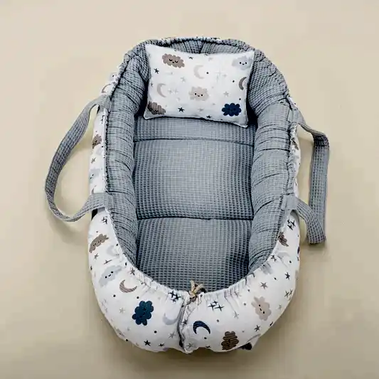 Babynest ve Yastık - Çift Taraflı - Bebe Mavi Petek - Mavi Bulut